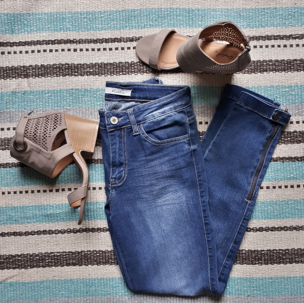 Destroyed Skinny Jeans